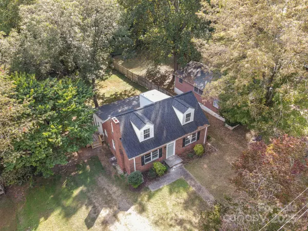 1261 Elizabeth AVE, Statesville, NC 28677