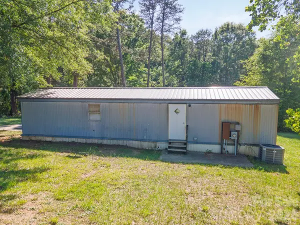 142 & 146 Delaware RD, Statesville, NC 28625