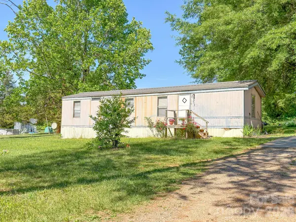 142 & 146 Delaware RD, Statesville, NC 28625