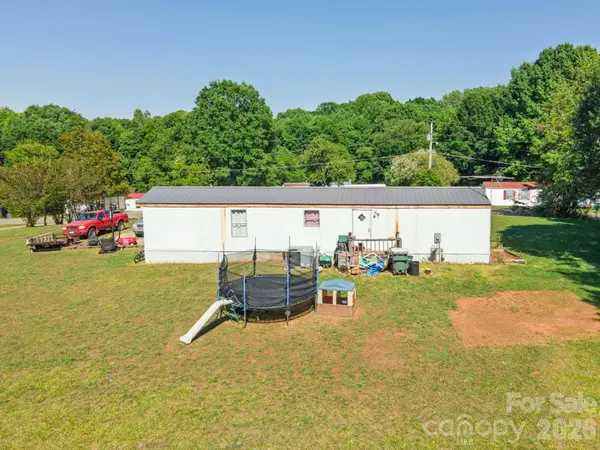 142 & 146 Delaware RD, Statesville, NC 28625