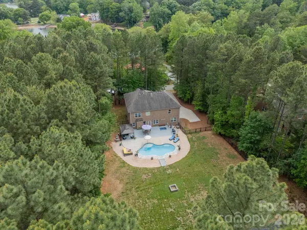 512 Stillwater RD, Troutman, NC 28166