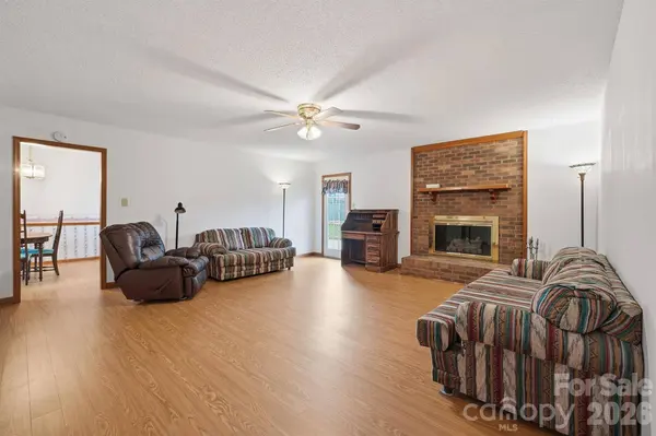 183 Dellinger DR, Statesville, NC 28625