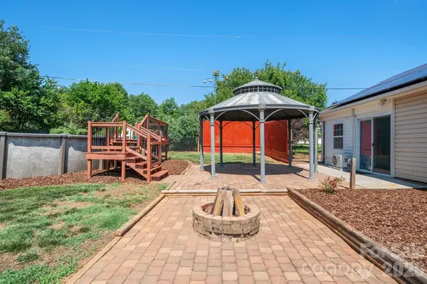 114 Glenwood Valley DR, Harmony, NC 28634