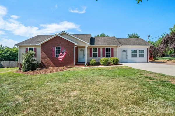 114 Glenwood Valley DR, Harmony, NC 28634
