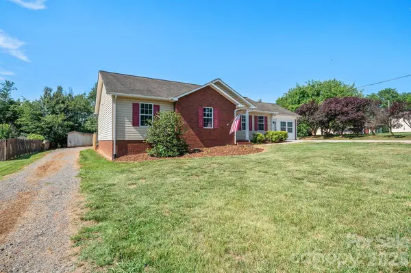 114 Glenwood Valley DR, Harmony, NC 28634