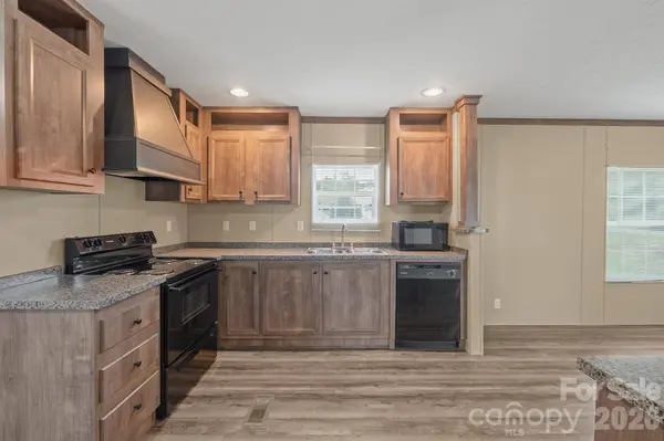4059 Beach RD, Hudson, NC 28638