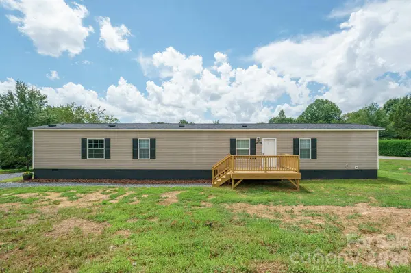 4059 Beach RD, Hudson, NC 28638