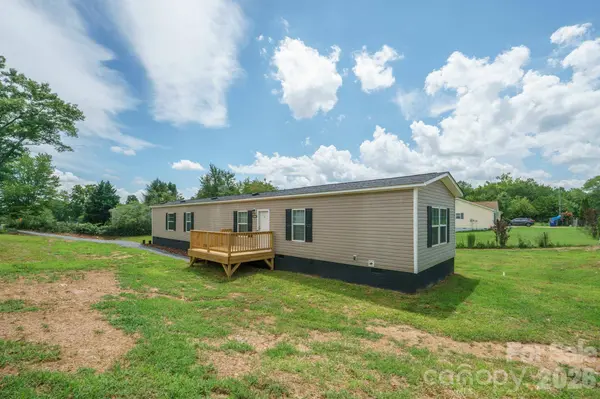 4059 Beach RD, Hudson, NC 28638