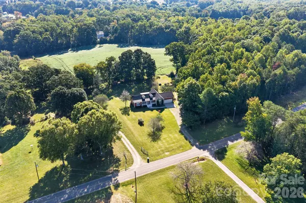 242 Dagenhart Farm RD, Statesville, NC 28677