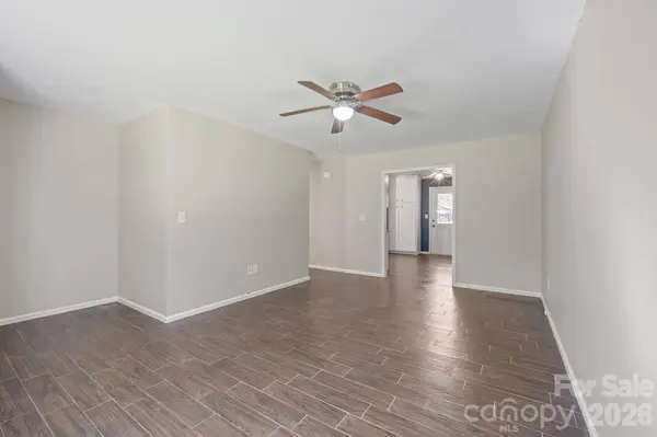 731 10th AVE NE, Hickory, NC 28601