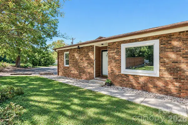 731 10th AVE NE, Hickory, NC 28601
