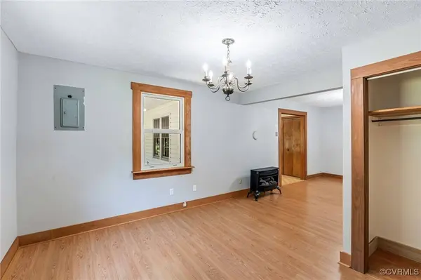 2812 Chapel RD, New Canton, VA 23123