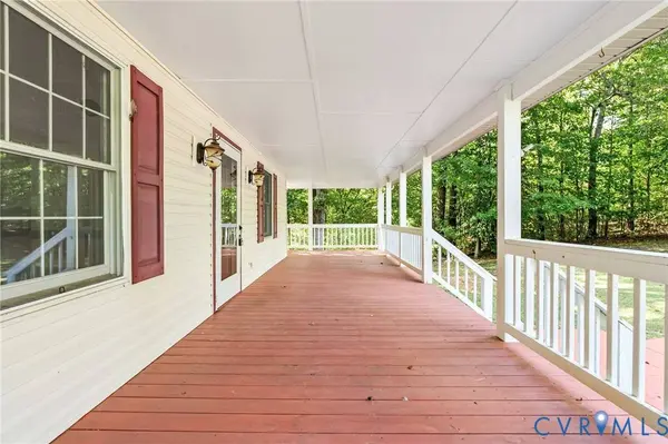71 Old Mill RD, Dillwyn, VA 23936