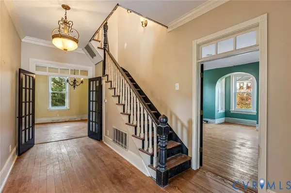 302 College AVE, Blackstone, VA 23824