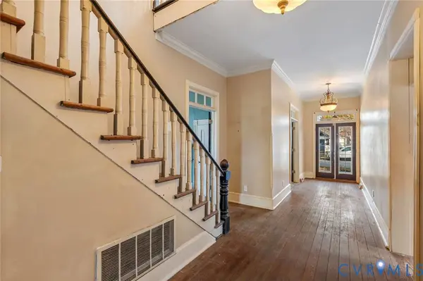 302 College AVE, Blackstone, VA 23824