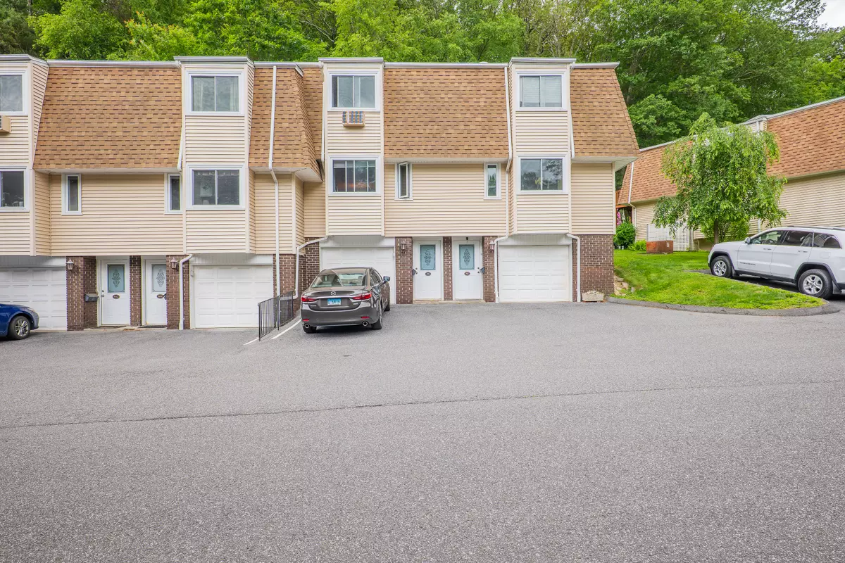 Unit# Apt I, CT 06801,95 Chestnut Street