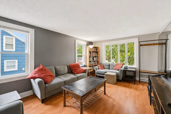 7 Hickory St, Danbury, CT 06810-5723