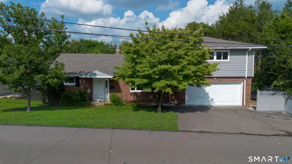 81 Esther Ave, Waterbury, CT 06708-4818