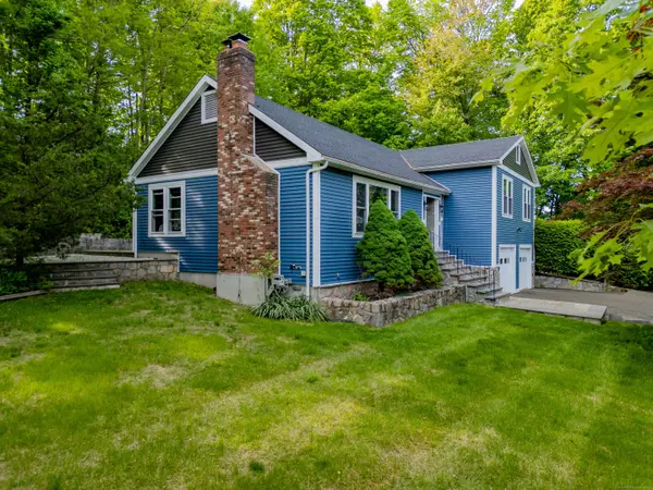 34 Great Plain Road, Danbury, CT 06811