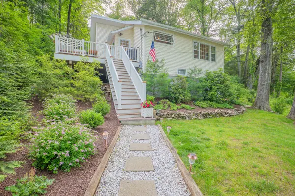 158 Stadley Rough Road, Danbury, CT 06811
