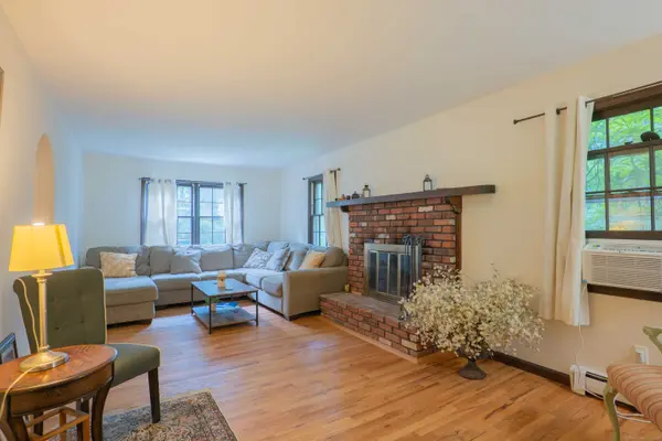 11 Mare Lane, New Milford, CT 06776