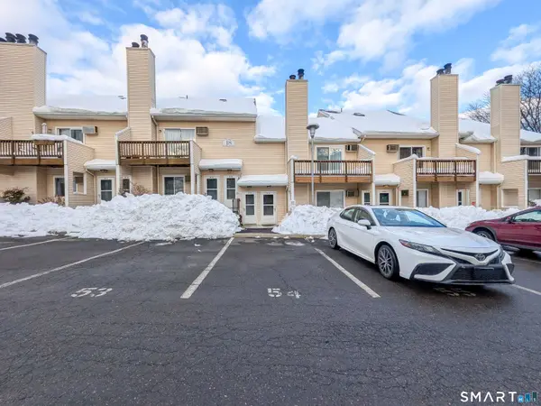 8 Rose Lane #APT 18-13, Danbury, CT 06811