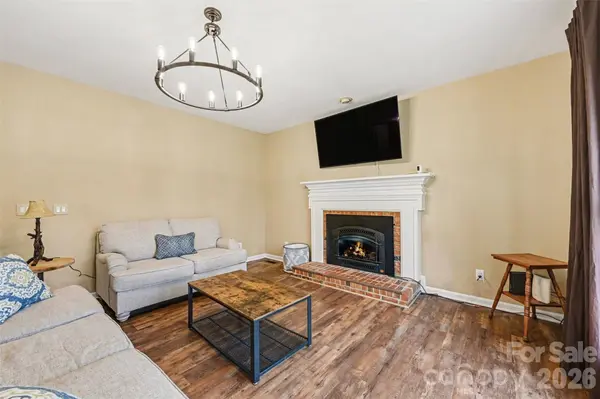 17211 Glassfield DR, Huntersville, NC 28078