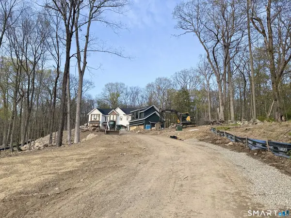108 Old Farm Road, Weston, CT 06825
