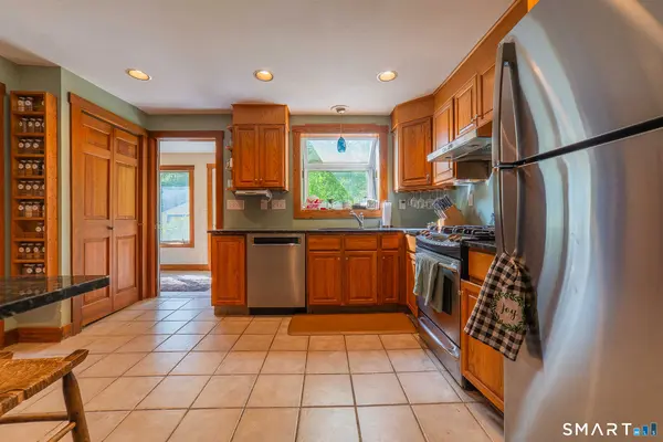 28 Reservoir Street, Bethel, CT 06801