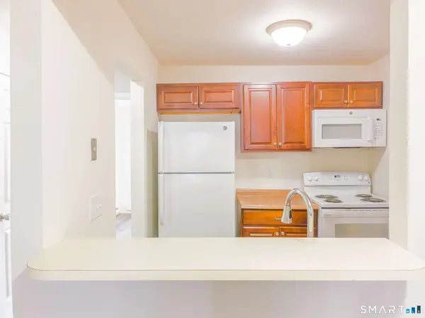 8 Rose Lane #24-11, Danbury, CT 06811