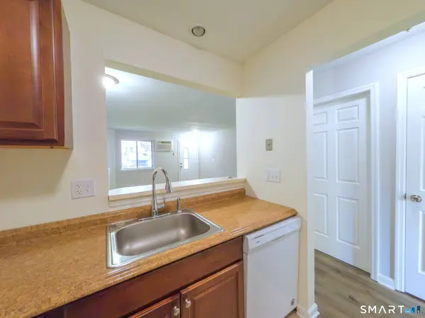 8 Rose Lane #24-11, Danbury, CT 06811
