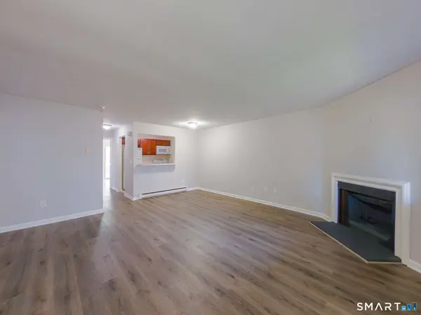 8 Rose Lane #24-11, Danbury, CT 06811