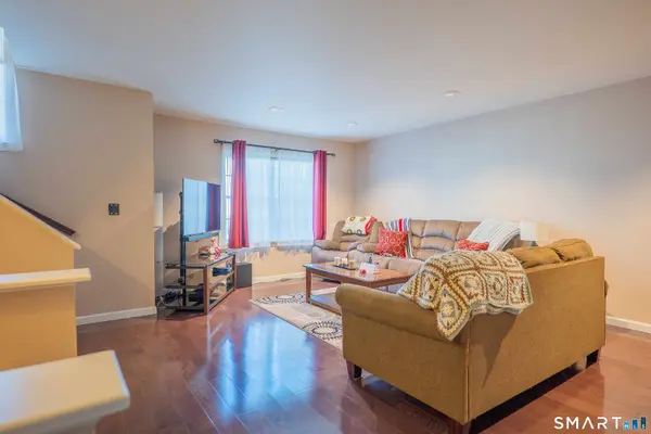 11 Mannions Lane #14, Danbury, CT 06810