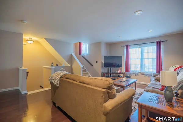 11 Mannions Lane #14, Danbury, CT 06810