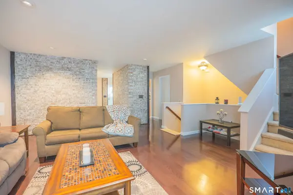 11 Mannions Lane #14, Danbury, CT 06810
