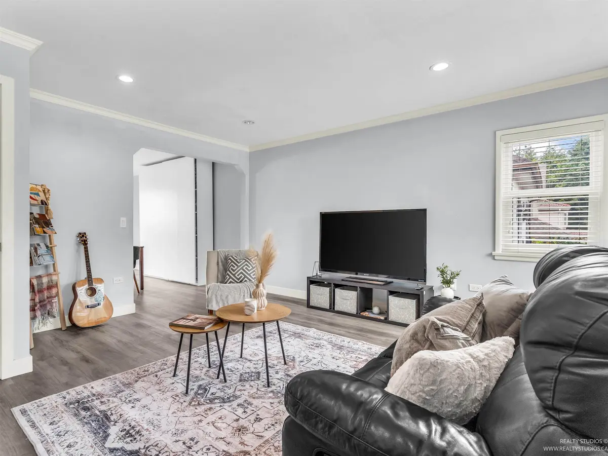 45 Renfrew St, Vancouver, BC V5K 4A5
