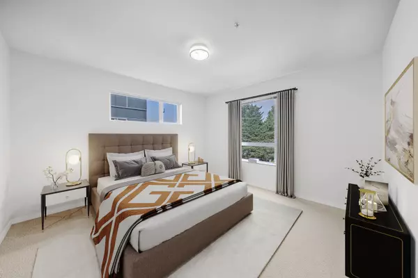 10581 140 St #319, Surrey, BC V3T 0M7