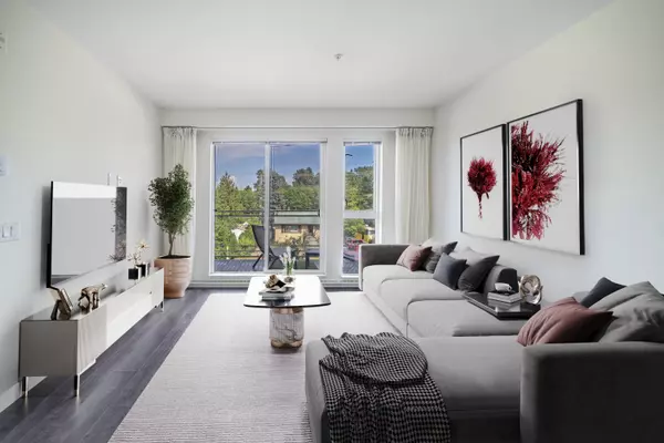 Surrey, BC V3T 0M7,10581 140 St #319