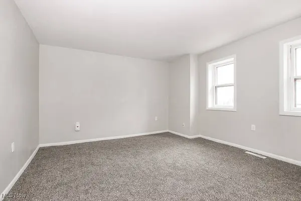 1174 Bryce AVE, Aurora, OH 44202