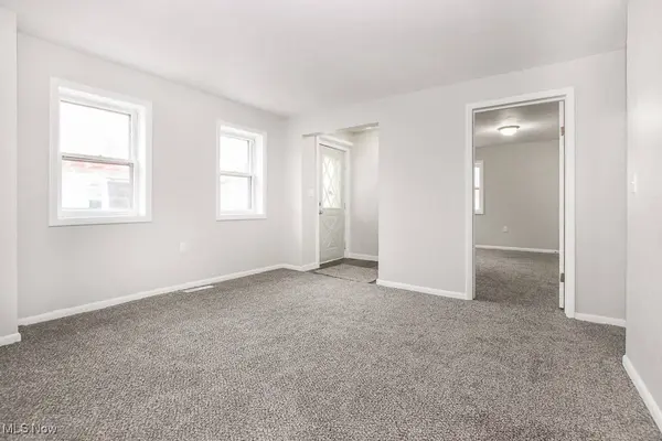 1174 Bryce AVE, Aurora, OH 44202