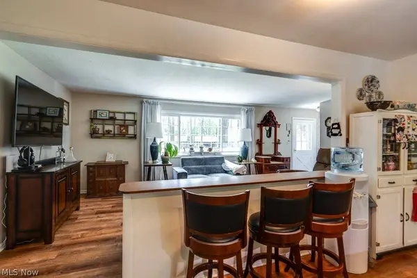 183 Timberlane DR, Northfield Center, OH 44067