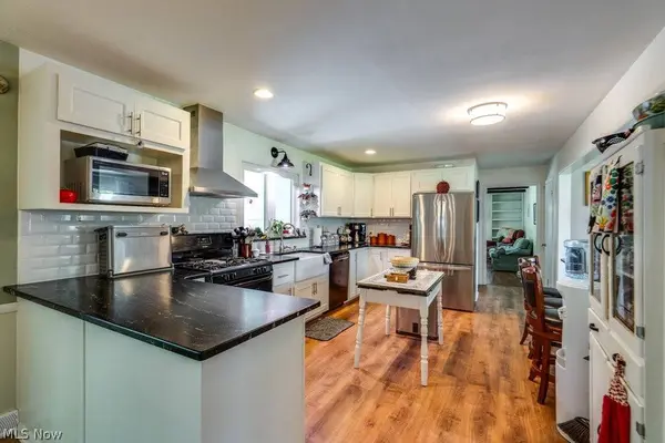 183 Timberlane DR, Northfield Center, OH 44067