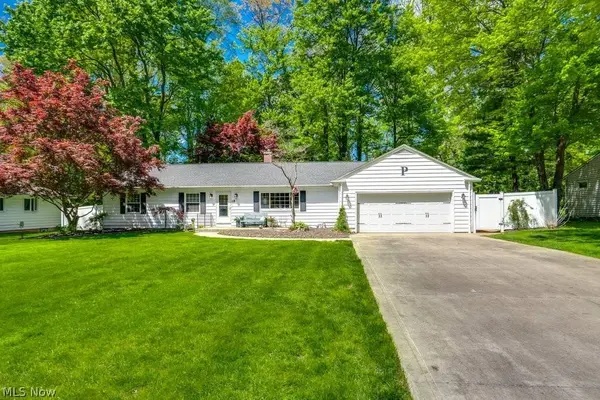 183 Timberlane DR, Northfield Center, OH 44067