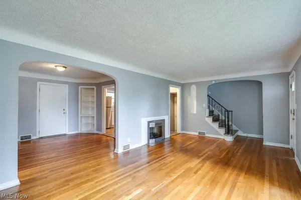 3860 E 155th ST, Cleveland, OH 44128