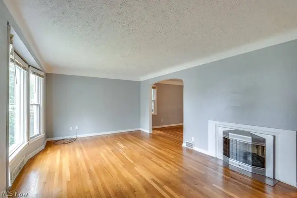 3860 E 155th ST, Cleveland, OH 44128