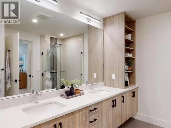 4060 SATURNA AVE, Powell River, BC V8A5T4