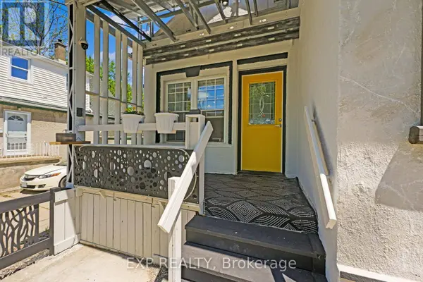 82 KEHL STREET, Kitchener, ON N2M3T9