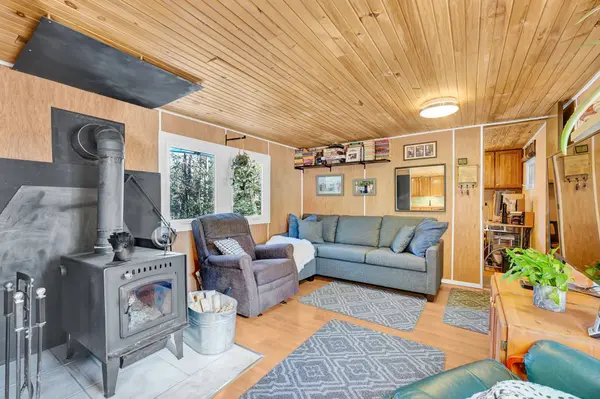 146 Thanet Lake RD, Wollaston, ON K0L 1W0