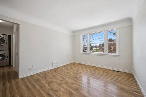 253 Sydney ST S, Kitchener, ON N2G 3V8