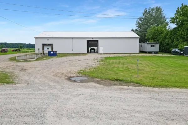 11 Tucker ST, Newbury, ON N0L 1Z0